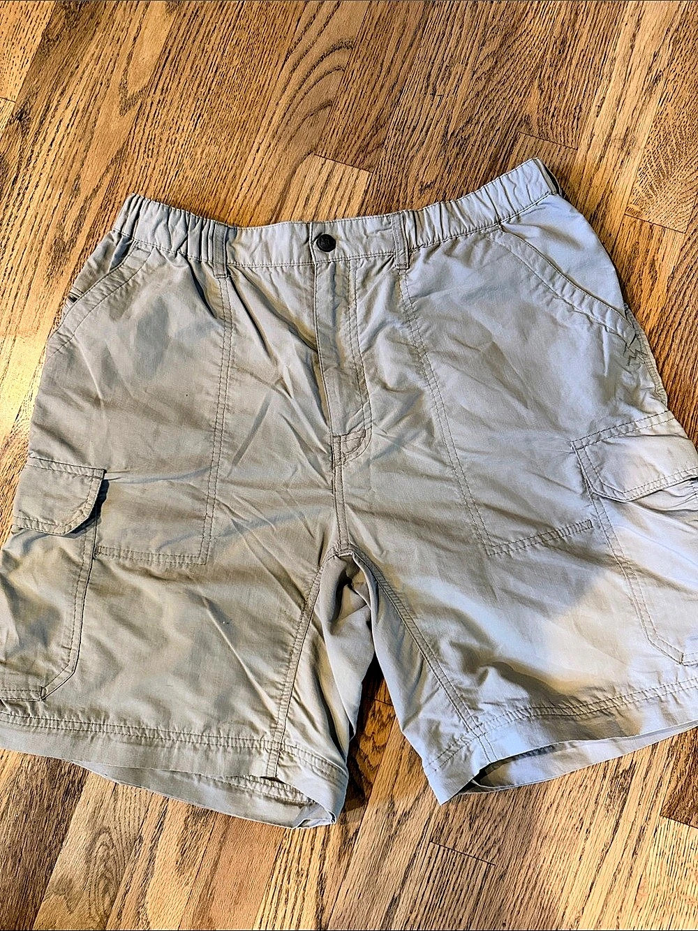 REI Co-op Sahara Cargo Shorts Men's Khaki/Tan Sz L, Nylon Hiking GREAT CONDITION